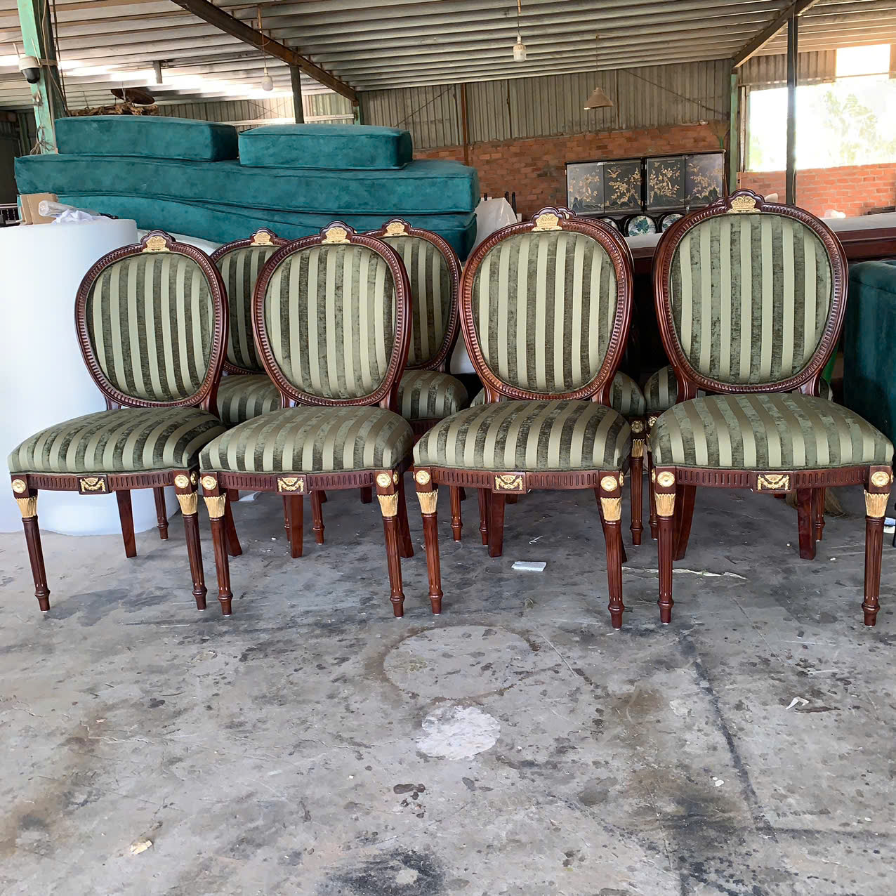 GHẾ ĂN CỔ ĐIỂN LOUIS KING CHAIR 16 BỌC VẢI